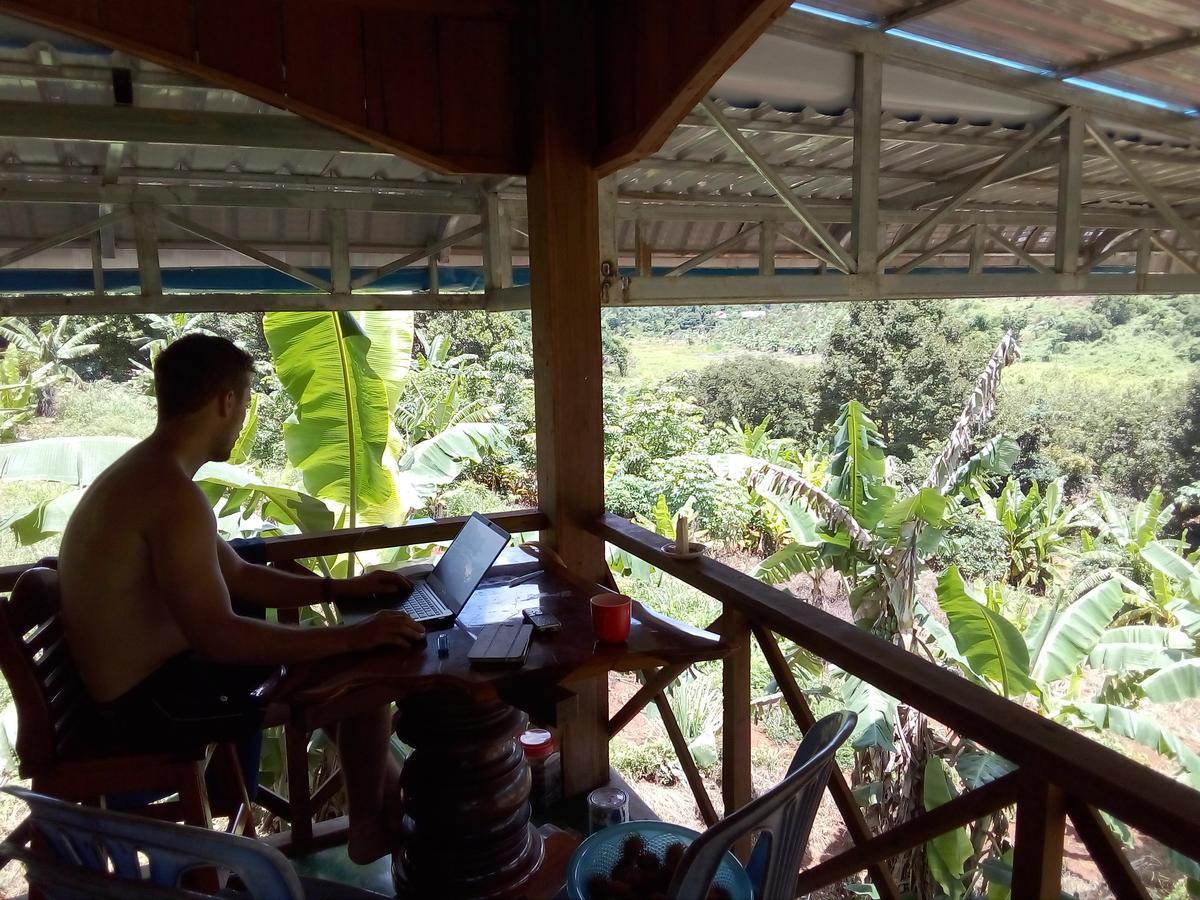 Mr Pov Home Stay Banlung Exterior photo